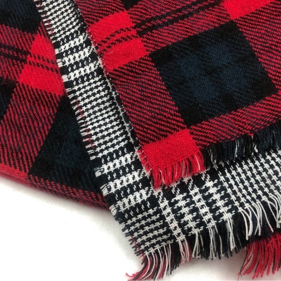 Plaid and Houndstooth Patterned Scarf - Picture 2 of 11